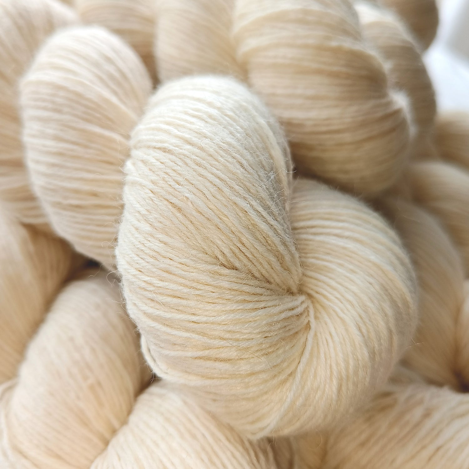 undyed yarn